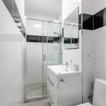 Jagiellonska 64 Prywatne Mieszkanie Z Oddzielna Sypialnia I Balkonem Samodzielne Zameldowanie! Self Check-in System! * Warszawa