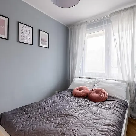 Jagiellonska 64 Prywatne Mieszkanie Z Oddzielna Sypialnia I Balkonem Samodzielne Zameldowanie! Self Check-in System! Appartement *